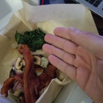 PT's Gold - look at this tiny spinach...$6...and so filled with pepper...unedible... - Sports Bars Near Me - Las Vegas, Nevada