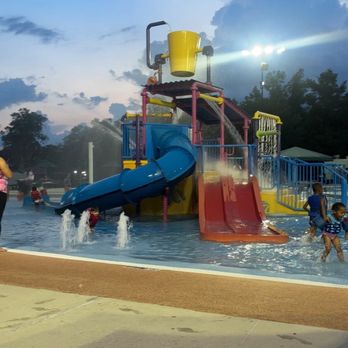 Liberty Lagoon - Shallow Kid area - Swimming Pools Near Me - Baton Rouge, Louisiana