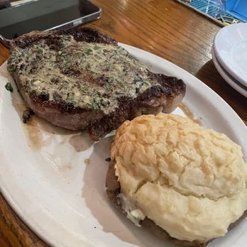 Damon's Steak House - 16oz NY steak - Steakhouses Near Me - Glendale, California