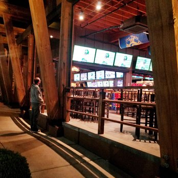 Twin Peaks - When there's a half hour wait for this patio seating, at least you can watch the game from the sidelines ‍ - American Near Me - Henderson, Nevada
