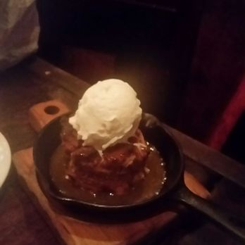 Brick & Brew - Bourbon bread pudding - Pizza Near Me - Havertown, Pennsylvania