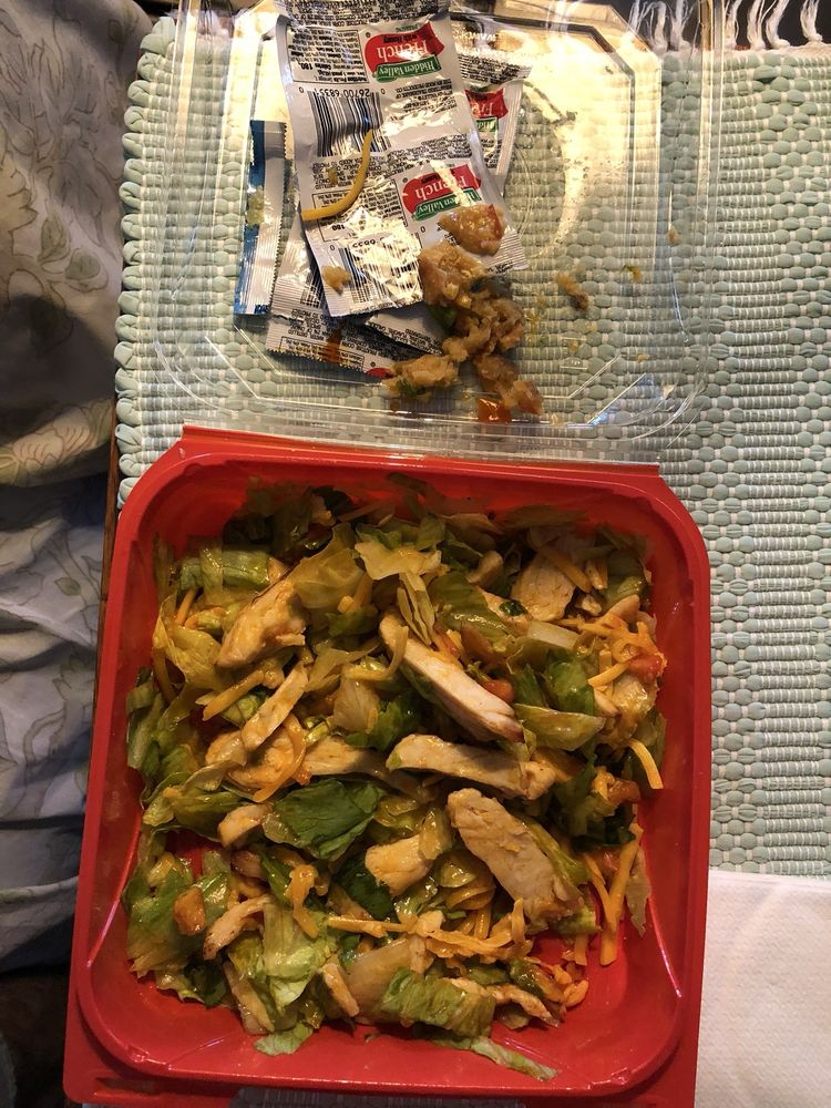 Food from Fox's Pizza Den