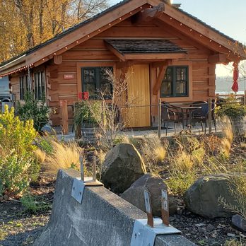 Ahles Point Cabin - Outside the cabin. - Wine Bars Near Me - Kalama, Washington Ahles Point Cabin - Outside the cabin. - Wine Bars Near Me - Kalama, Washington