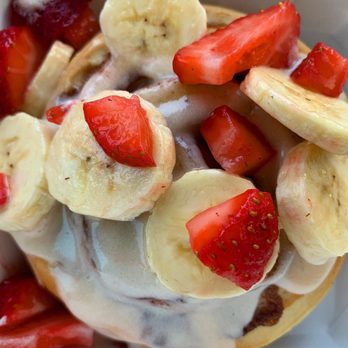 Cinnaholic - Strawberry Summer Splash - Bakeries Near Me - Gilbert, Arizona