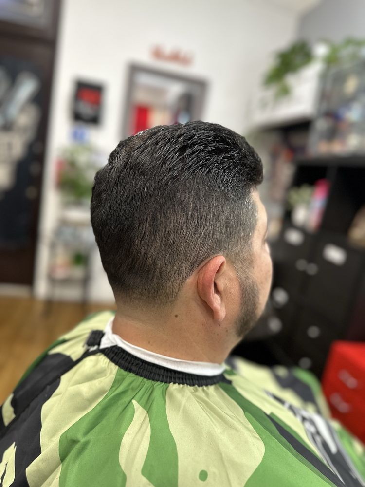Lupe’s Cuts Logo