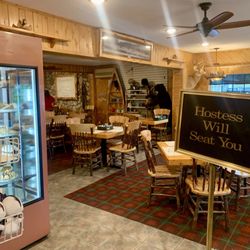 Wood Winds Restaurant