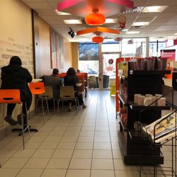 Dunkin' - Place is packed