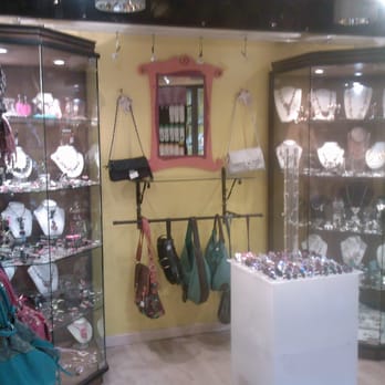 Samantha - Jewelry Near Me - Albi, 81 Samantha - Jewelry Near Me - Albi, 81