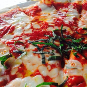 Il Corso - Margarita Pizza...delish! - Italian Near Me - Palm Desert, California