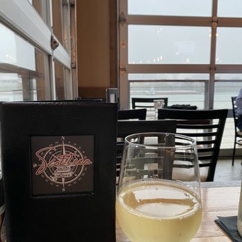 Scottie's On The River - Seafood Near Me - Chattanooga, Tennessee