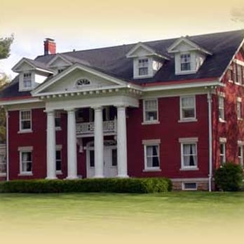 Inn On Crescent Lake - Bed & Breakfast Near Me - Excelsior Springs, Missouri Inn On Crescent Lake - Bed & Breakfast Near Me - Excelsior Springs, Missouri