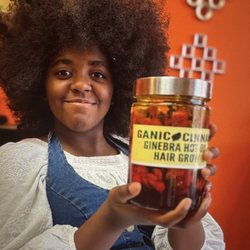 Aleydas Organic Dominican hair salon - My hair is super healthy and alone