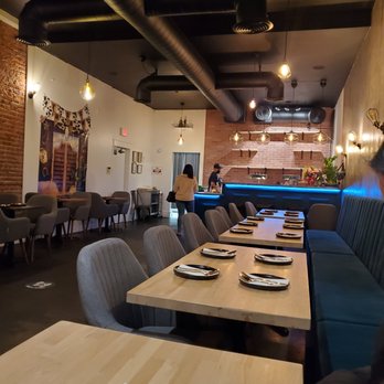 Hiso - Dining room - Laotian Near Me - Sacramento, California Hiso - Dining room - Laotian Near Me - Sacramento, California