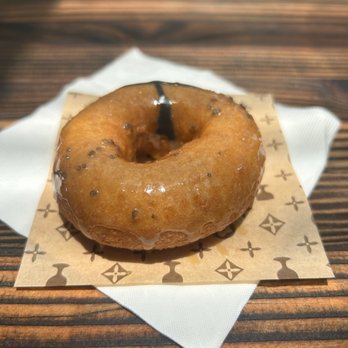Holey Grail Donuts - Sesame donuts - Vegan Near Me - Hanalei, Hawaii