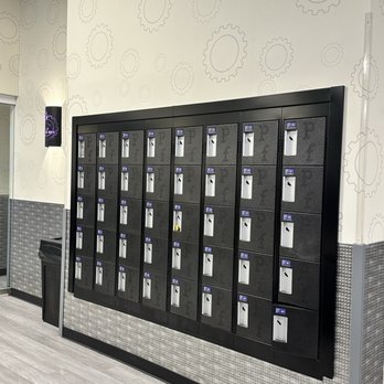 Planet Fitness - Convenient lockers - Gyms Near Me - Aiea, Hawaii Planet Fitness - Convenient lockers - Gyms Near Me - Aiea, Hawaii