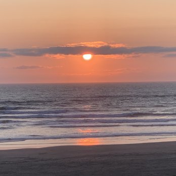 Alsi Resort - Sunset on the ocean. - Hotels Near Me - Waldport, Oregon Alsi Resort - Sunset on the ocean. - Hotels Near Me - Waldport, Oregon