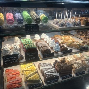 Herens Desserts - Bakeries Near Me - Vaughan, Ontario