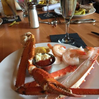Larsen's Grill - Mother's Day Brunch round one - Steakhouses Near Me - Oxnard, California