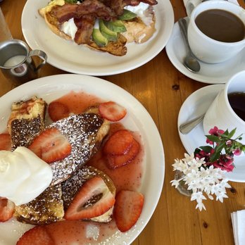 Cream Pot - Strawberry French Toast and Hawaiian Eggs Benedict - Breakfast & Brunch Near Me - Honolulu, Hawaii Cream Pot - Strawberry French Toast and Hawaiian Eggs Benedict - Breakfast & Brunch Near Me - Honolulu, Hawaii