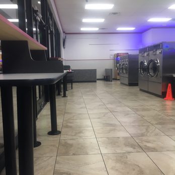 Coin Less Laundry - See!! Its almost spotless. - Laundromat Near Me - Phoenix, Arizona Coin Less Laundry - See!! Its almost spotless. - Laundromat Near Me - Phoenix, Arizona