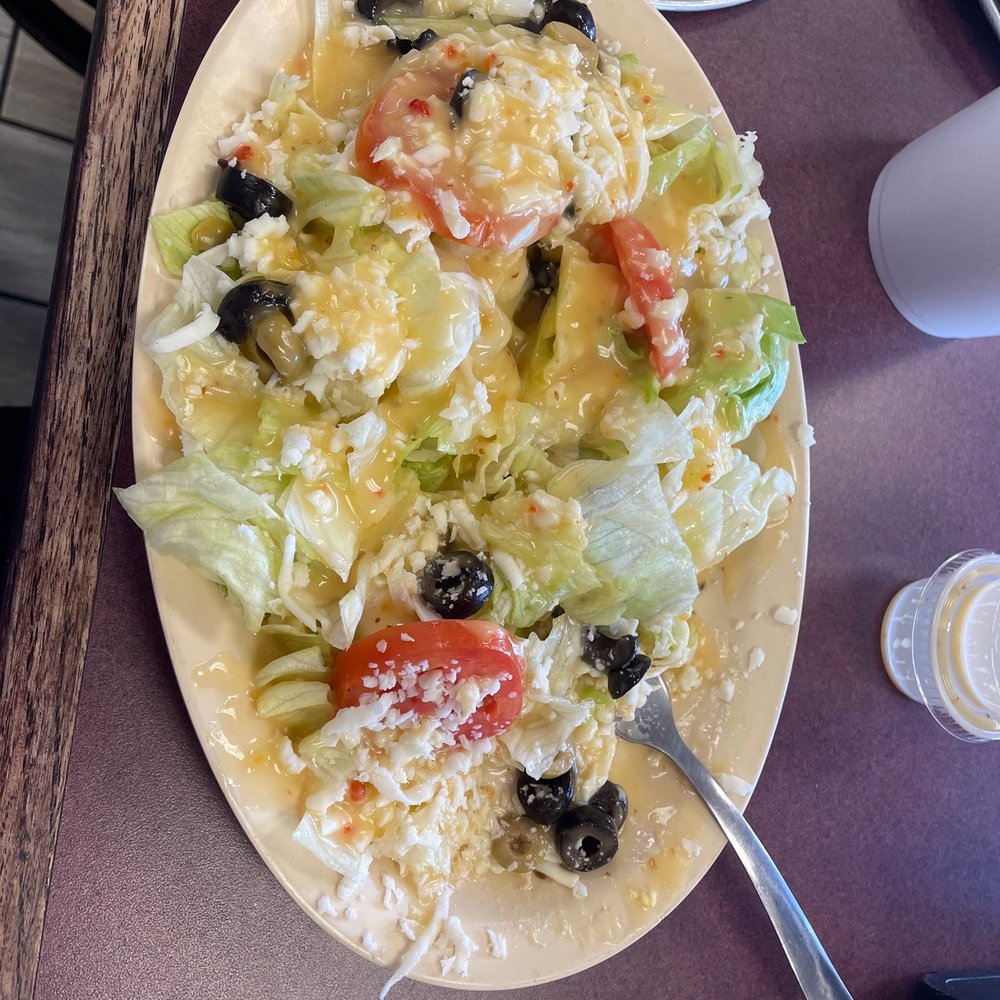 Lucky's Pizza - This is the (small) dinner salad, they also have a large portion - Pizza Near Me - Surprise, Arizona Lucky's Pizza - This is the (small) dinner salad, they also have a large portion - Pizza Near Me - Surprise, Arizona