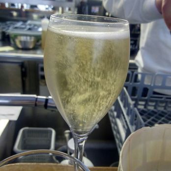 Pierre Sang - Champagne - French Near Me - Paris, 75