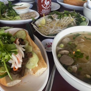 Xinh Xinh Cafe - Vietnamese Near Me - Urbana, Illinois Xinh Xinh Cafe - Vietnamese Near Me - Urbana, Illinois