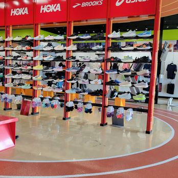 Fit2Run - Waterford Lakes - Impressive options - Shoe Stores Near Me - Orlando, Florida Fit2Run - Waterford Lakes - Impressive options - Shoe Stores Near Me - Orlando, Florida