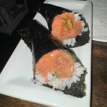 Fansea Sushi - Spicy Tuna Hand Roll ($6 hand rolls on Tuesdays) - Sushi Bars Near Me - Manhattan Beach, California