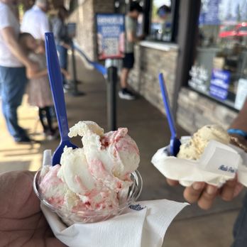 Handel’s Homemade Ice Cream - Desserts Near Me - Riverside, California Handel’s Homemade Ice Cream - Desserts Near Me - Riverside, California