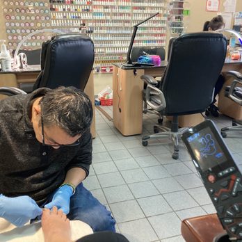 Bee Nails & Spa - Nail Salons Near Me - Saint Paul, Minnesota Bee Nails & Spa - Nail Salons Near Me - Saint Paul, Minnesota