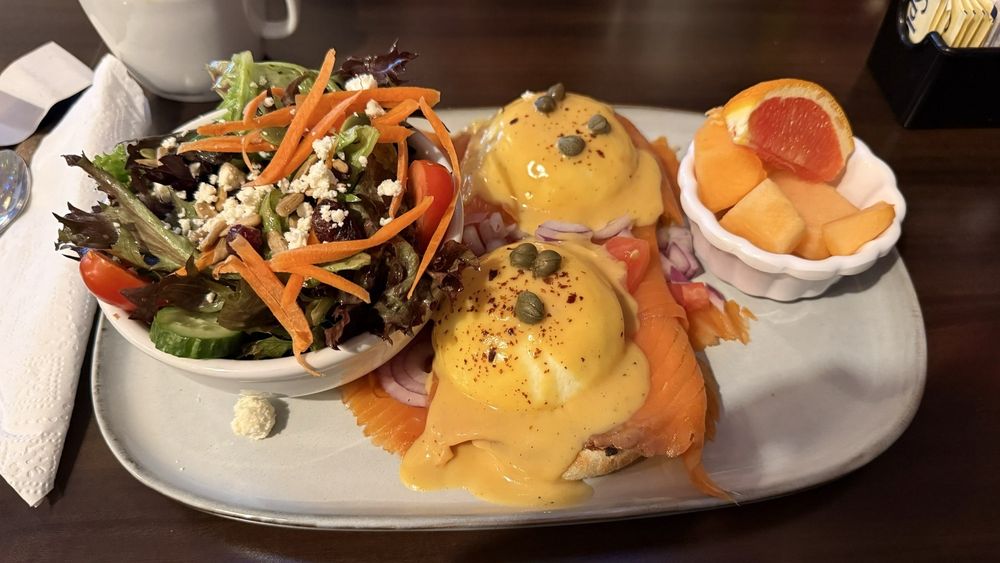 Potpourri Bistro Logo