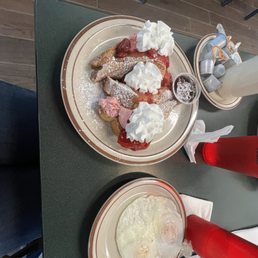 French Toast with Strawberry Cream Cheese & Strawberries French Toast with Strawberry Cream Cheese & Strawberries