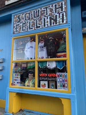 South Fellini by null