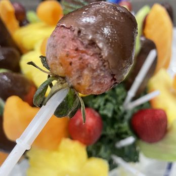 Edible Arrangements - Mold and Fuzz - Gift Shops Near Me - Brentwood, California