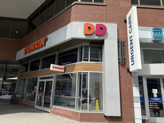 Dunkin' by null