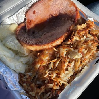 Cinnamon Pancake House - Egg Whites, Ham Steak, and Hash Browns combo - Breakfast & Brunch Near Me - Naperville, Illinois