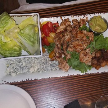 Gigglewaters - Very nice Deconstructed Grilled Chicken Cobb Salad.... looked delicious! - American Near Me - Safety Harbor, Florida
