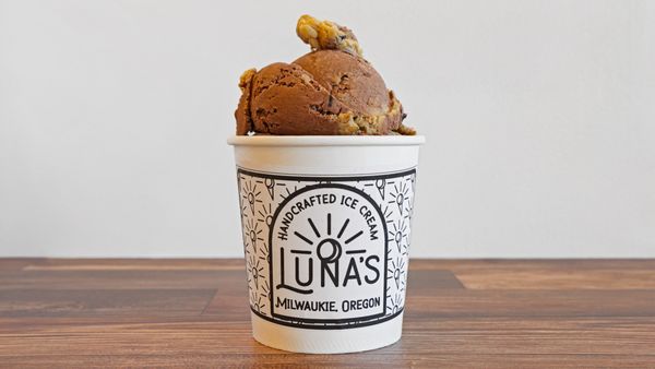 Luna's Ice Cream by null