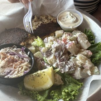 Schooner Landing - Crab cake basket - Salad Near Me - Damariscotta, Maine