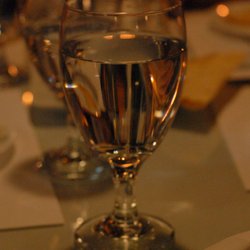 Mantra Indian Bistro - 2016: Your water glass is never empty or so it seems. You have to be fast (or cover your glass) if don't want your water refilled.