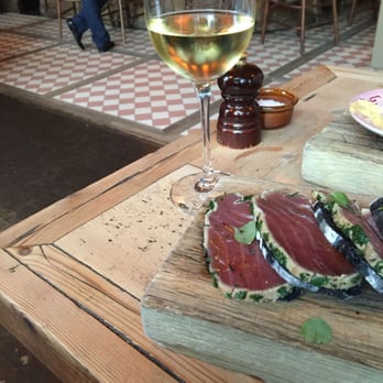 The Bird In Hand - Tuna carpaccio and a glass of wine - Pubs Near Me - London, XGL The Bird In Hand - Tuna carpaccio and a glass of wine - Pubs Near Me - London, XGL