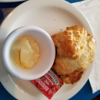 Moke's Bread & Breakfast - Honey biscuit - Breakfast & Brunch Near Me - Kailua, Hawaii