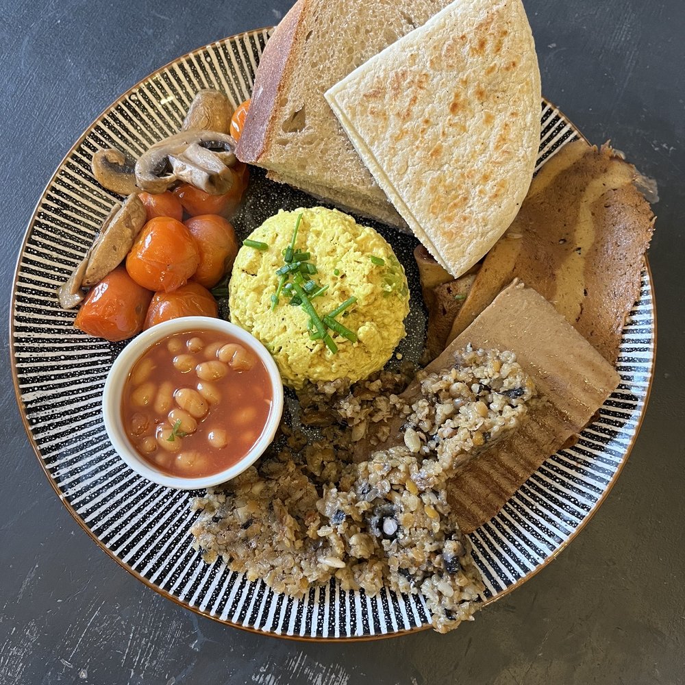 Black Rabbit - Full Breakfast - Cafes Near Me - Edinburgh, EDH