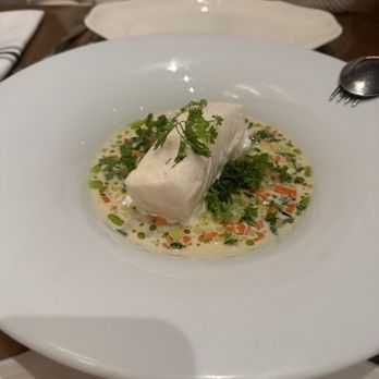 Cella Restaurant & Bar - Alaskan Halibut - New American Near Me - Monterey, California