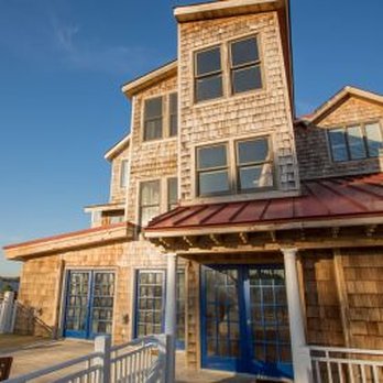 Burrus House Inn - Exterior from the front porch. - Hotels Near Me - Manteo, North Carolina