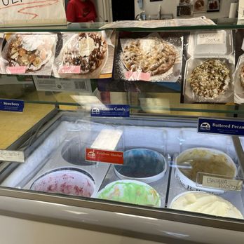 Funnel Cake Paradise - Bakeries Near Me - Dallas, Texas
