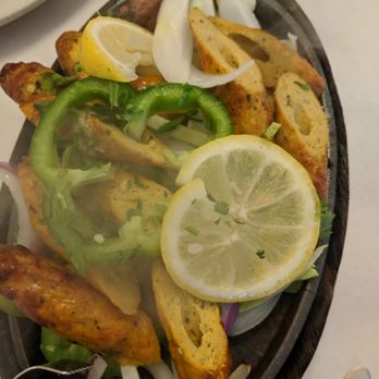 Mt. Everest Restaurant - Chicken - Indian Near Me - Evanston, Illinois