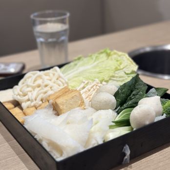 Mumu Hot Pot - Hot Pot Near Me - Emeryville, California Mumu Hot Pot - Hot Pot Near Me - Emeryville, California