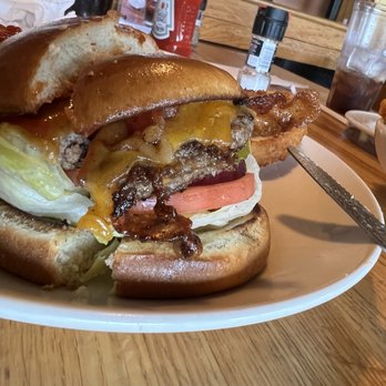 Applebee's Grill + Bar - Classic Bacon Cheeseburger - American Near Me - Willimantic, Connecticut